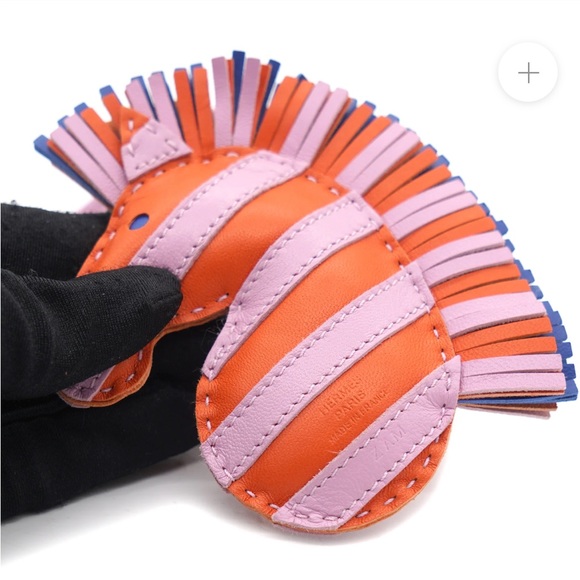 New Hermes Gee Gee Savannah Zebra Mauve Pink Orange Blue Leather Charm Tag - Picture 5 of 5